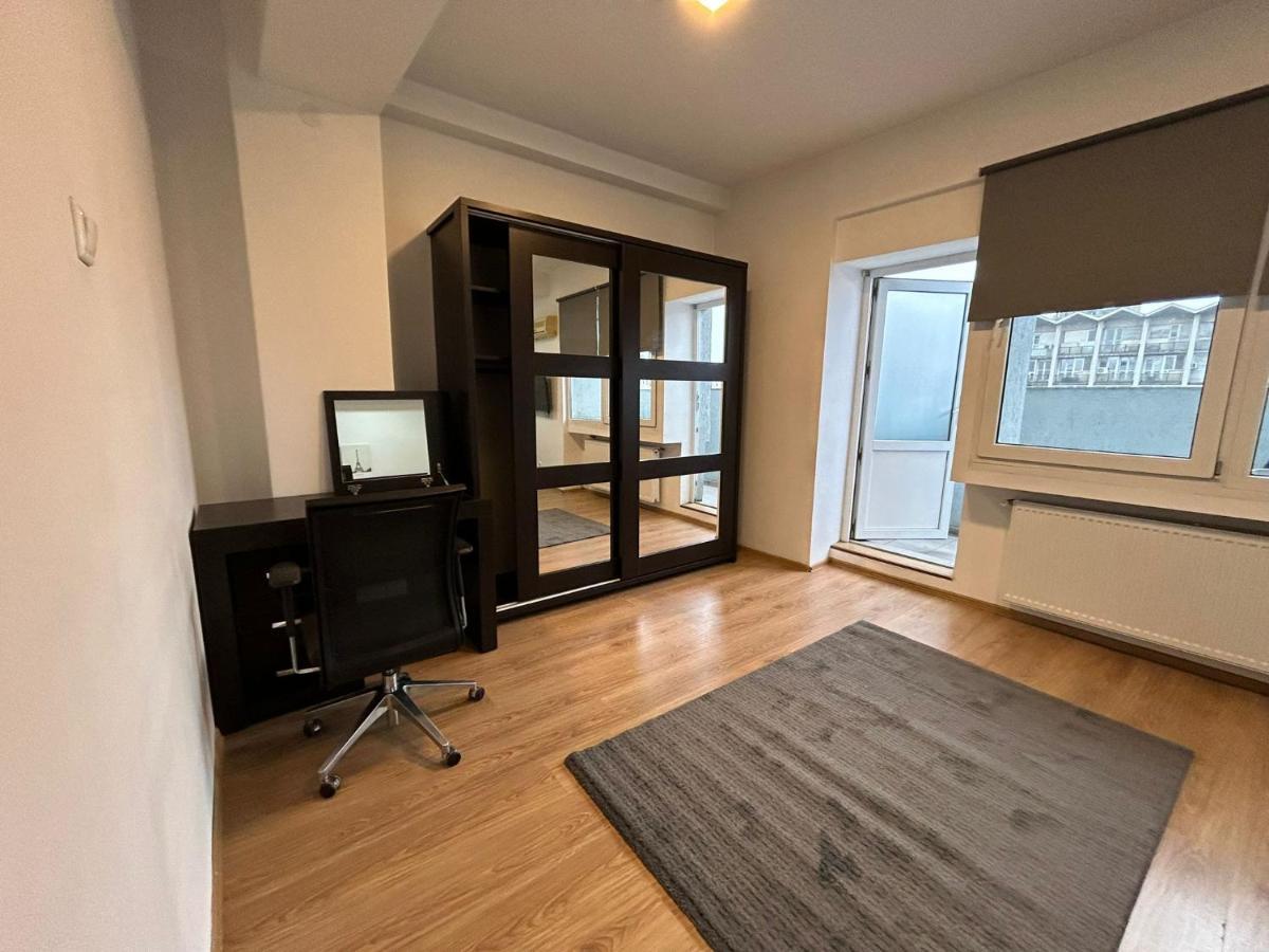 Elegant City Center Apartment Bukarest Kültér fotó