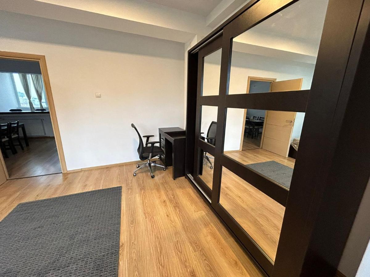 Elegant City Center Apartment Bukarest Kültér fotó