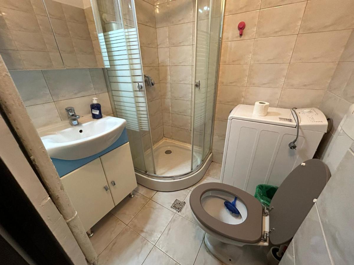 Elegant City Center Apartment Bukarest Kültér fotó