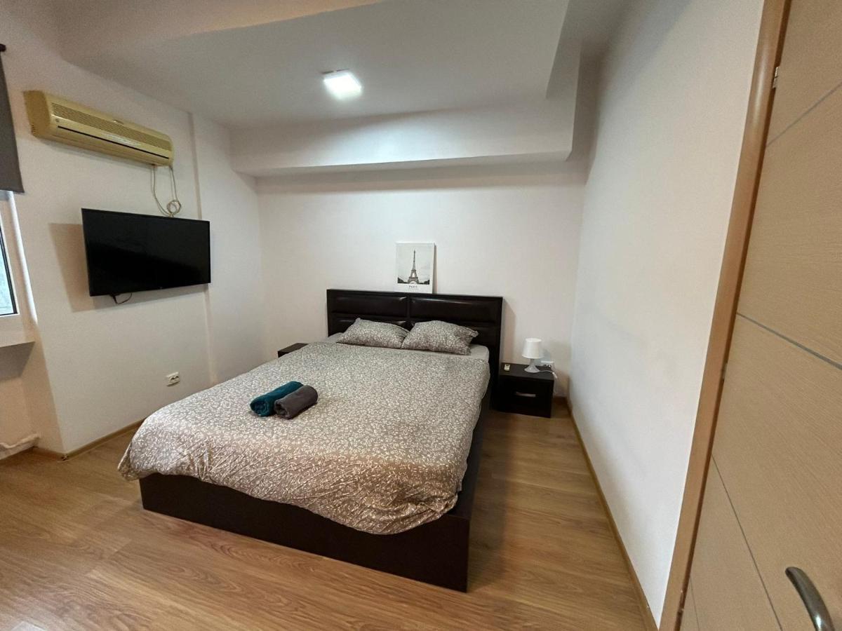 Elegant City Center Apartment Bukarest Kültér fotó